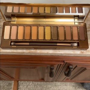 Urban Decay honey palette
